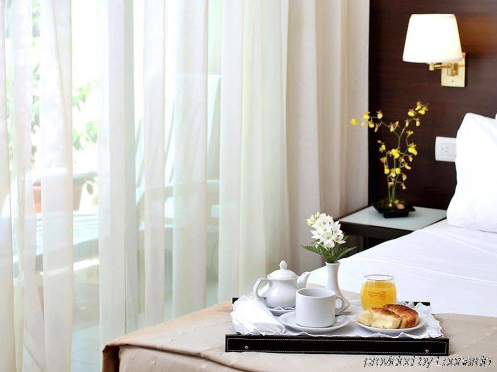 Concorde Hotel Буенос Айрес Екстериор снимка